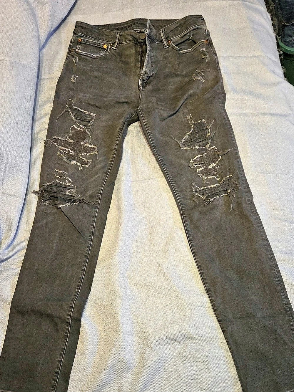 American Eagle Distressed Slim Jeans Waist 32 x 34 Gray
